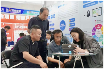 翼呀同學亮相教育科技展 創新驅動英語學習新發展